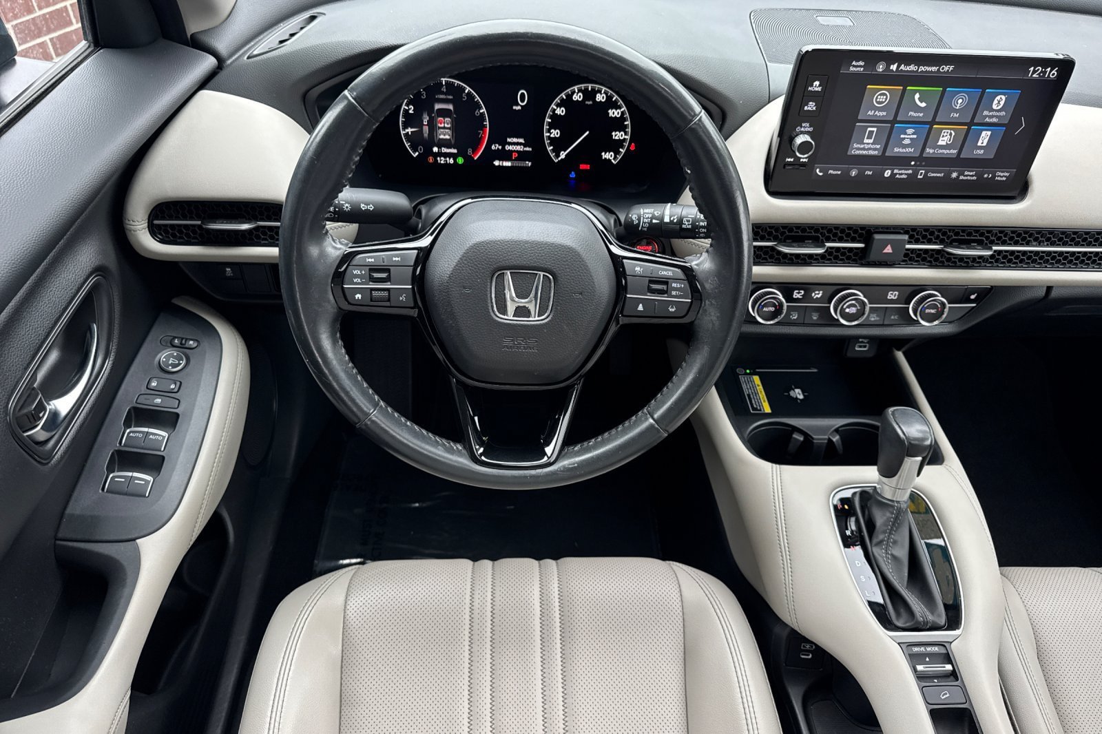 Used 2024 Honda HR-V EX-L image 11