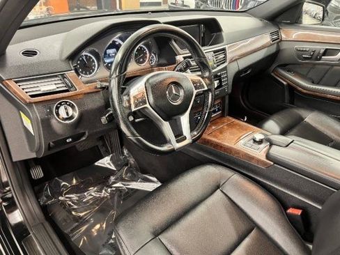 Used 2013 Mercedes-Benz E 350 4MATIC Sedan image 7