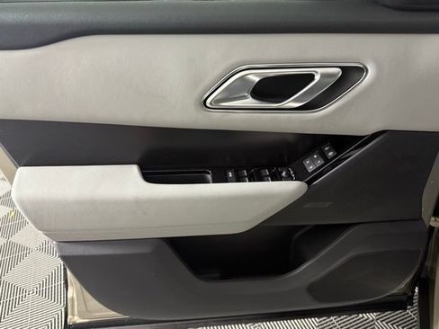 Certified 2026 Land Rover Range Rover Velar Dynamic SE AWD/4WD image 15