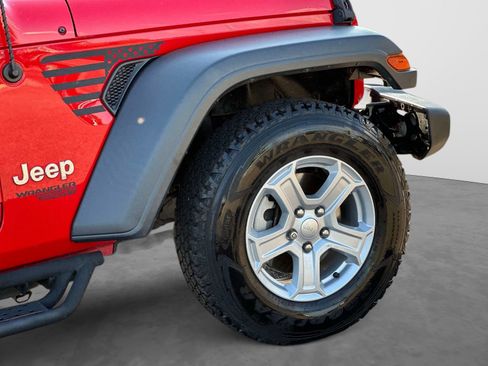 Used 2018 Jeep Wrangler Unlimited Sport S AWD/4WD image 7