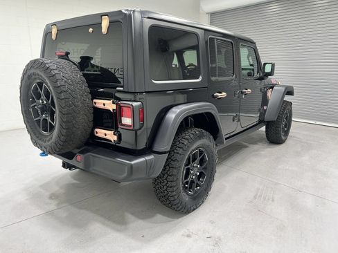 Used 2024 Jeep Wrangler Unlimited AWD/4WD image 8