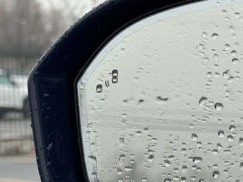 Used 2019 Lincoln MKC Reserve w/ MKC Climate Package image 28