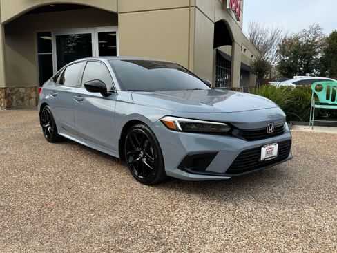 Used 2024 Honda Civic Sport image 5