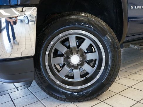 Used 2017 Chevrolet Silverado 1500 LT w/ All Star Edition image 51