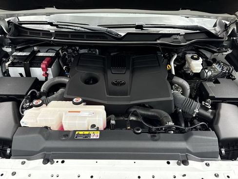 Used 2023 Toyota Tundra SR5 AWD/4WD image 24