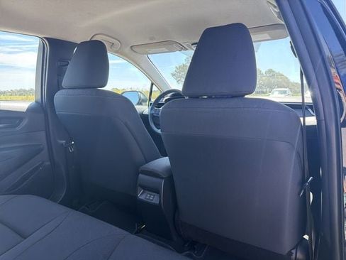 Used 2025 Toyota Corolla LE FWD image 17