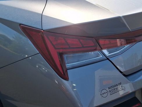 Used 2025 Hyundai Elantra SEL FWD image 10