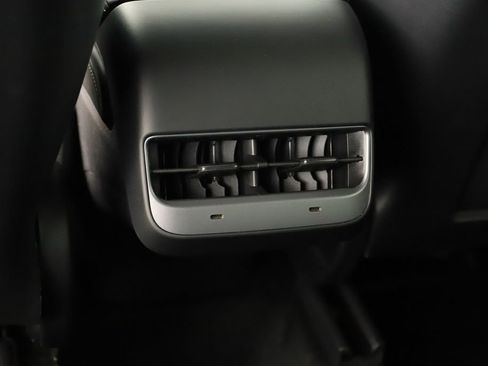 Used 2023 Tesla Model Y Performance AWD/4WD image 20