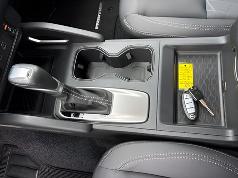 Certified 2025 Nissan Frontier SV w/ SV Convenience Package RWD image 20