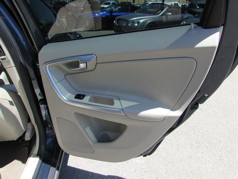 Used 2012 Volvo XC60 3.2 FWD image 28