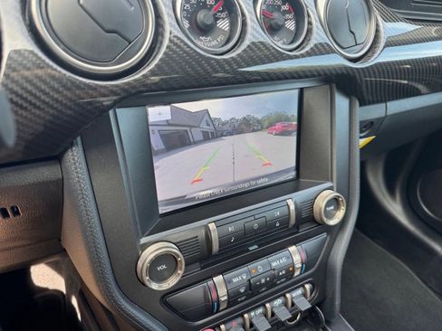 Used 2021 Ford Mustang Shelby GT500 w/ Carbon Fiber Track Pack image 36