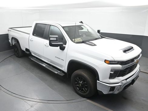 Used 2025 Chevrolet Silverado 2500 LT w/ Safety Package AWD/4WD image 33