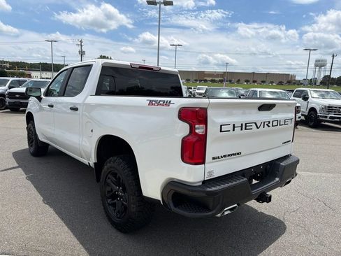 Used 2020 Chevrolet Silverado 1500 Custom Trail Boss w/ Custom Convenience Package AWD/4WD image 6