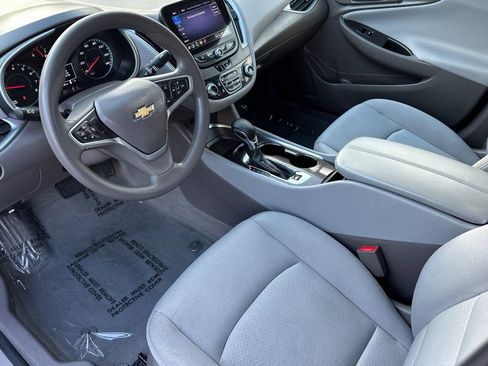Used 2022 Chevrolet Malibu LT image 9