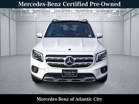Used 2023 Mercedes-Benz GLB 250 4MATIC image 2