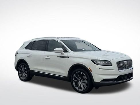 Used 2023 Lincoln Nautilus Reserve w/ Luxury Package image 4