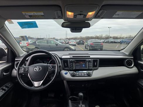 Used 2018 Toyota RAV4 XLE image 5