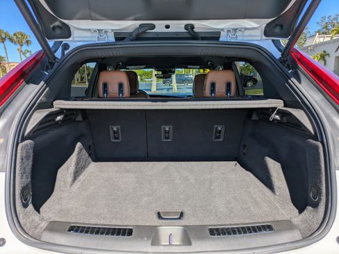 Used 2021 Cadillac XT4 Premium Luxury image 11