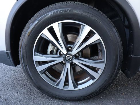 Used 2018 Nissan Rogue SL FWD image 41