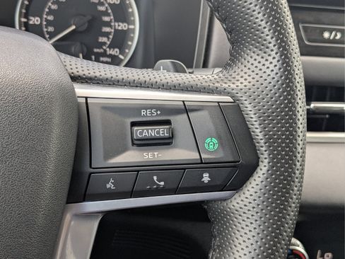 Used 2025 Mitsubishi Outlander SE FWD image 28