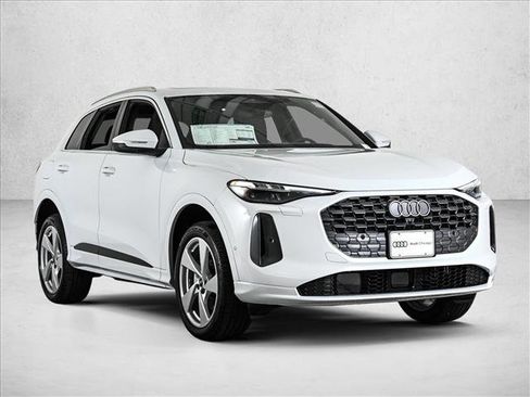 New 2025 Audi Q5 Premium Plus image 3