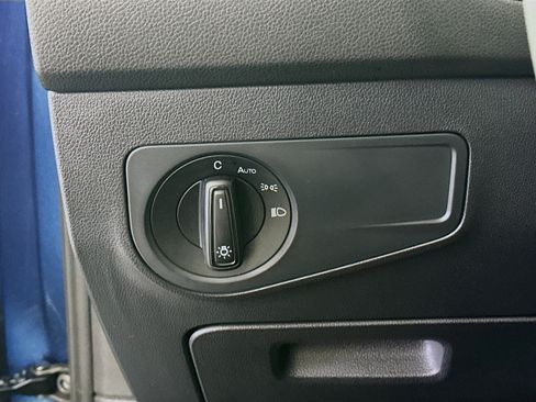 Used 2018 Volkswagen Tiguan S FWD image 16