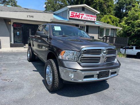 Used 2018 RAM 1500 Lone Star AWD/4WD image 4