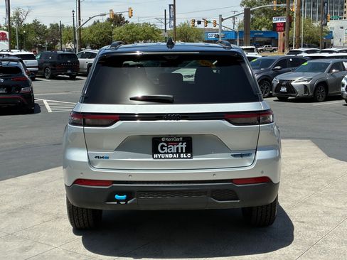 Used 2023 Jeep Grand Cherokee Trailhawk w/ Luxury Tech Group III AWD/4WD image 5