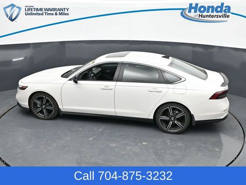 Used 2023 Honda Accord Sport image 14