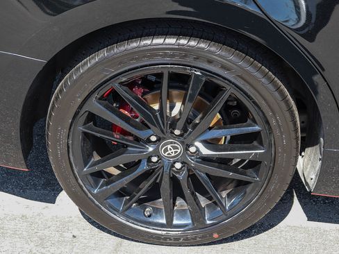 Used 2022 Toyota Camry XSE FWD image 8