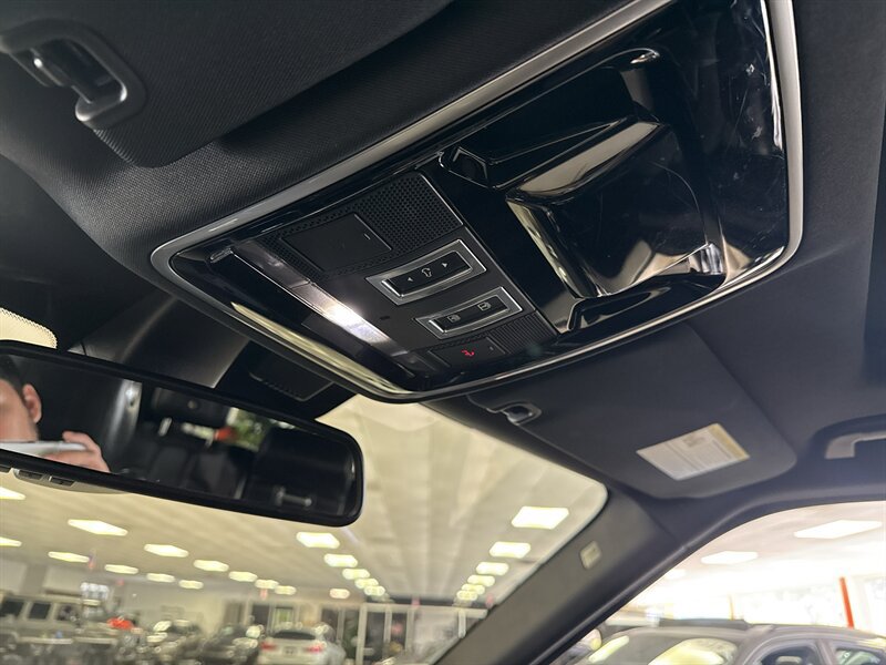 Used 2016 Land Rover Range Rover Sport HSE AWD/4WD image 36