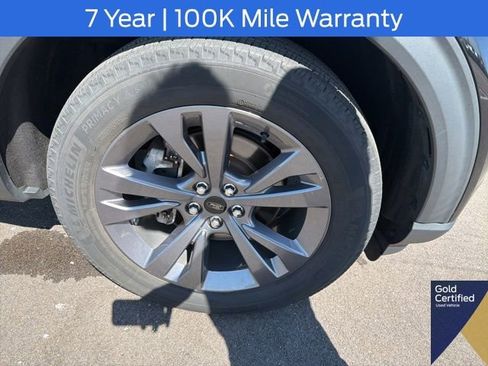 Used 2023 Ford Explorer XLT w/ Equipment Group 202A AWD/4WD image 6