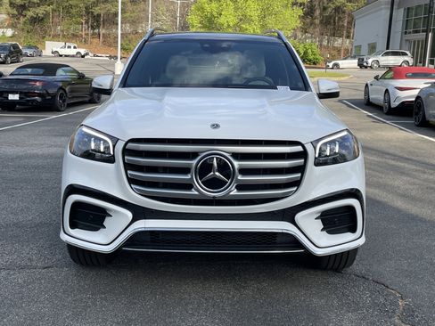 New 2026 Mercedes-Benz GLS 580 4MATIC image 3