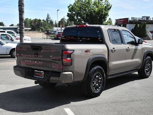 Used 2023 Nissan Frontier PRO-4X w/ Pro-4X Premium Package AWD/4WD image 8