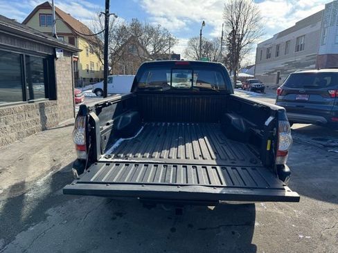Used 2010 Toyota Tacoma 4x4 Access Cab V6 image 22