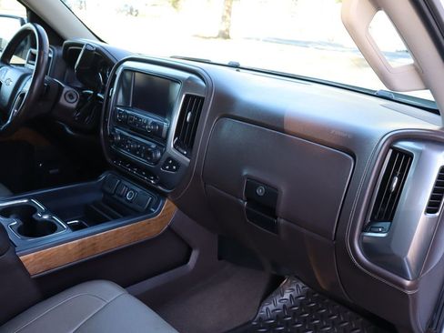 Used 2017 Chevrolet Silverado 1500 LTZ w/ Texas Edition image 18