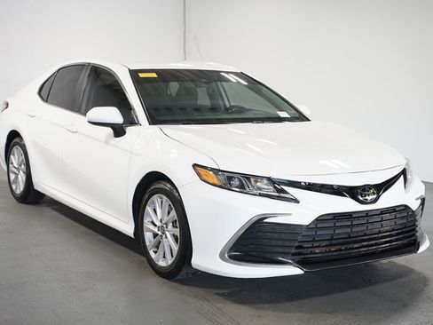Certified 2024 Toyota Camry LE image 3