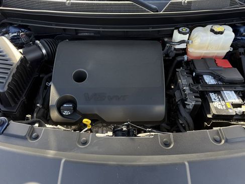 Used 2023 Chevrolet Traverse LS FWD image 29