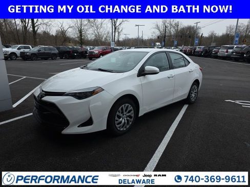 Used 2018 Toyota Corolla LE image 1