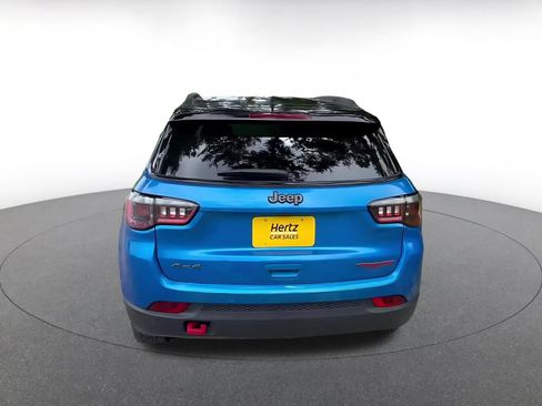 Used 2025 Jeep Compass Trailhawk AWD/4WD image 12