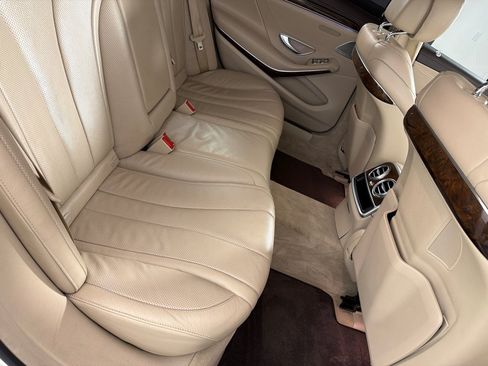 Used 2017 Mercedes-Benz S 550 4MATIC Sedan image 23