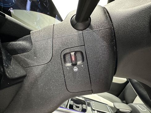Used 2022 Mercedes-Benz GLA 250 4MATIC image 18