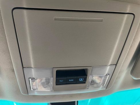 Used 2016 Ford Explorer Platinum image 42