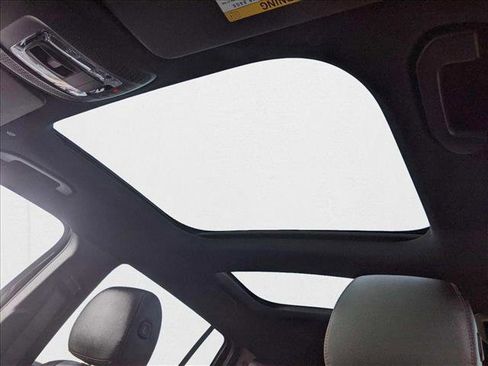 New 2023 Mercedes-Benz EQB 350 4MATIC SUV image 16