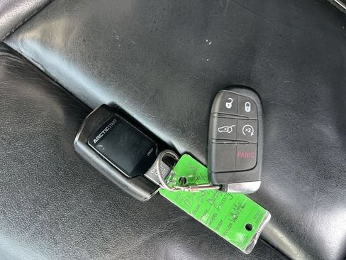 Used 2019 Dodge Durango GT w/ Blacktop Package AWD/4WD image 33