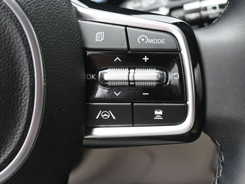 Used 2023 Kia Sorento SX AWD/4WD image 17