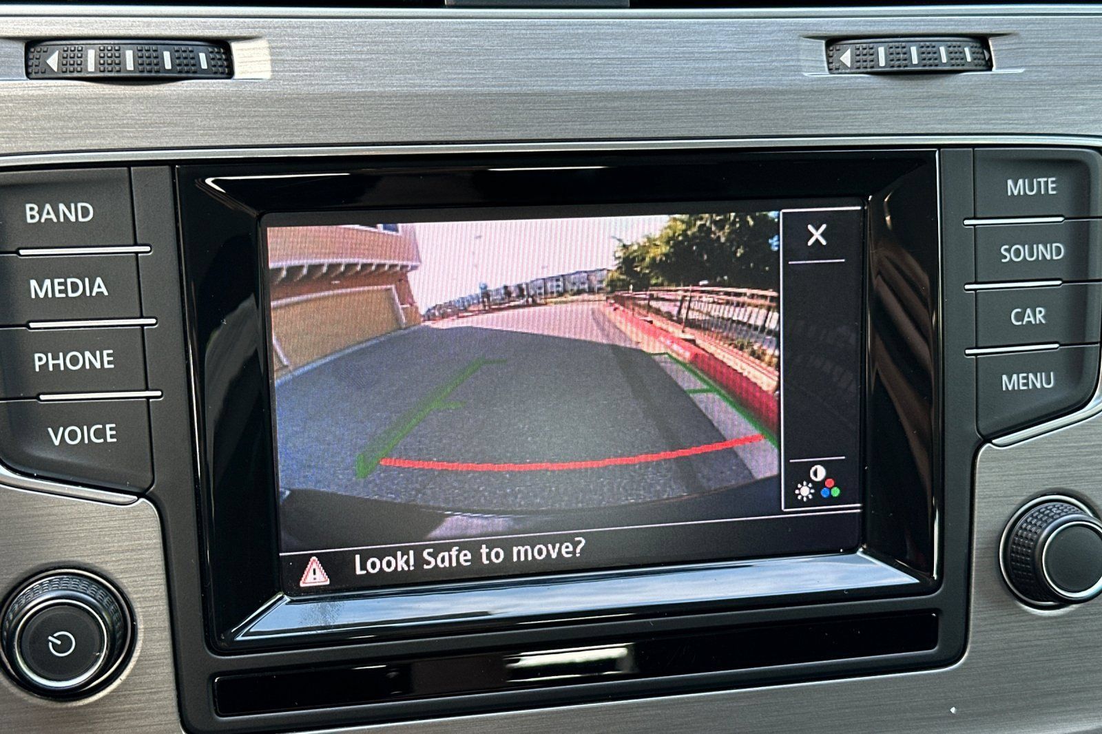 Used 2015 Volkswagen Golf TDI S FWD image 19