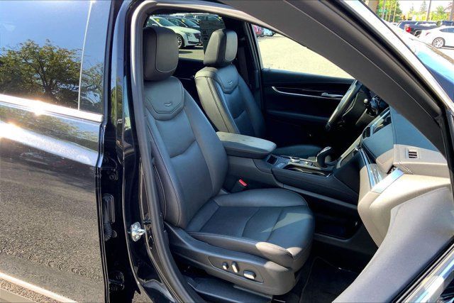 Used 2025 Cadillac XT5 Premium Luxury AWD/4WD image 6