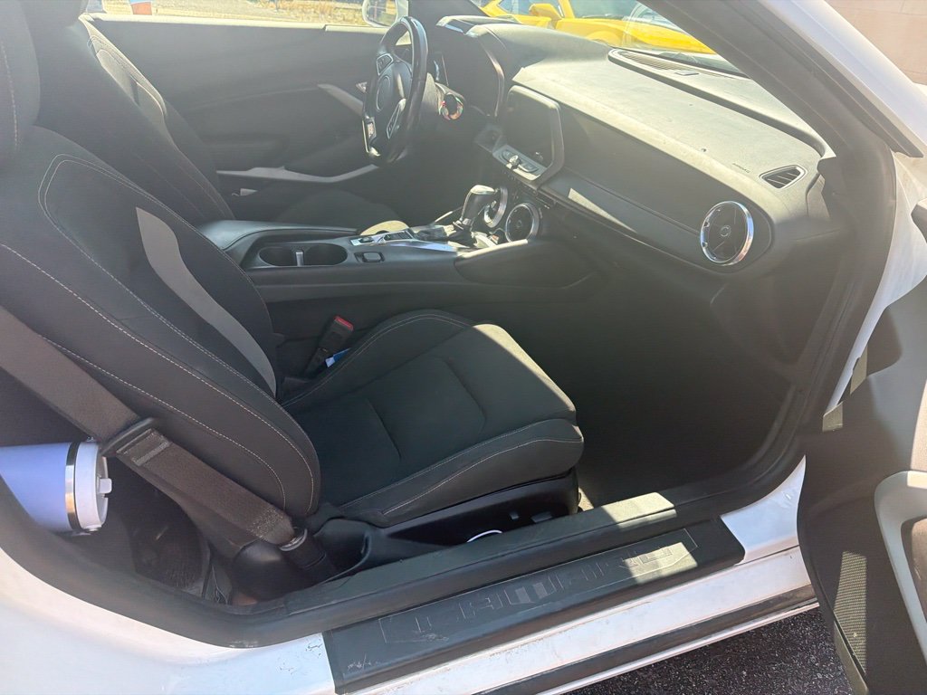 Used 2022 Chevrolet Camaro SS RWD image 4