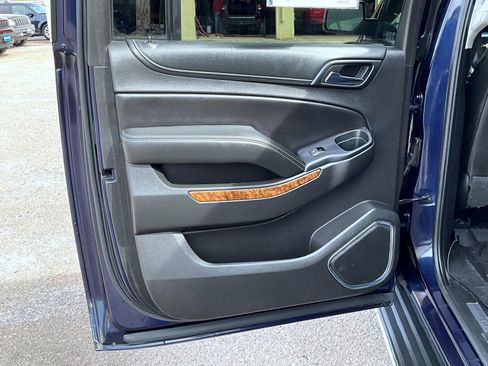 Used 2017 Chevrolet Suburban Premier image 22
